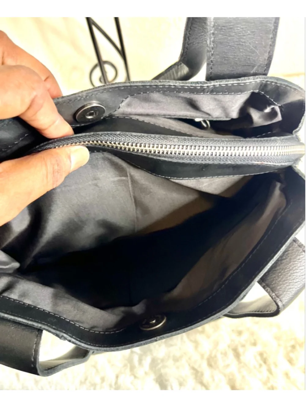 Vilenca Holland Leather Top Handle Convertible Crossbody Bag in Black